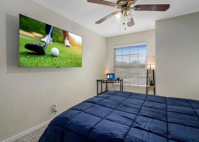 Scottsdale Oasis Heated Pool And Holiday home *