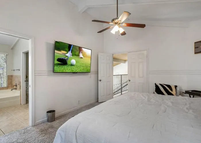 Scottsdale Oasis Heated Pool And Holiday home